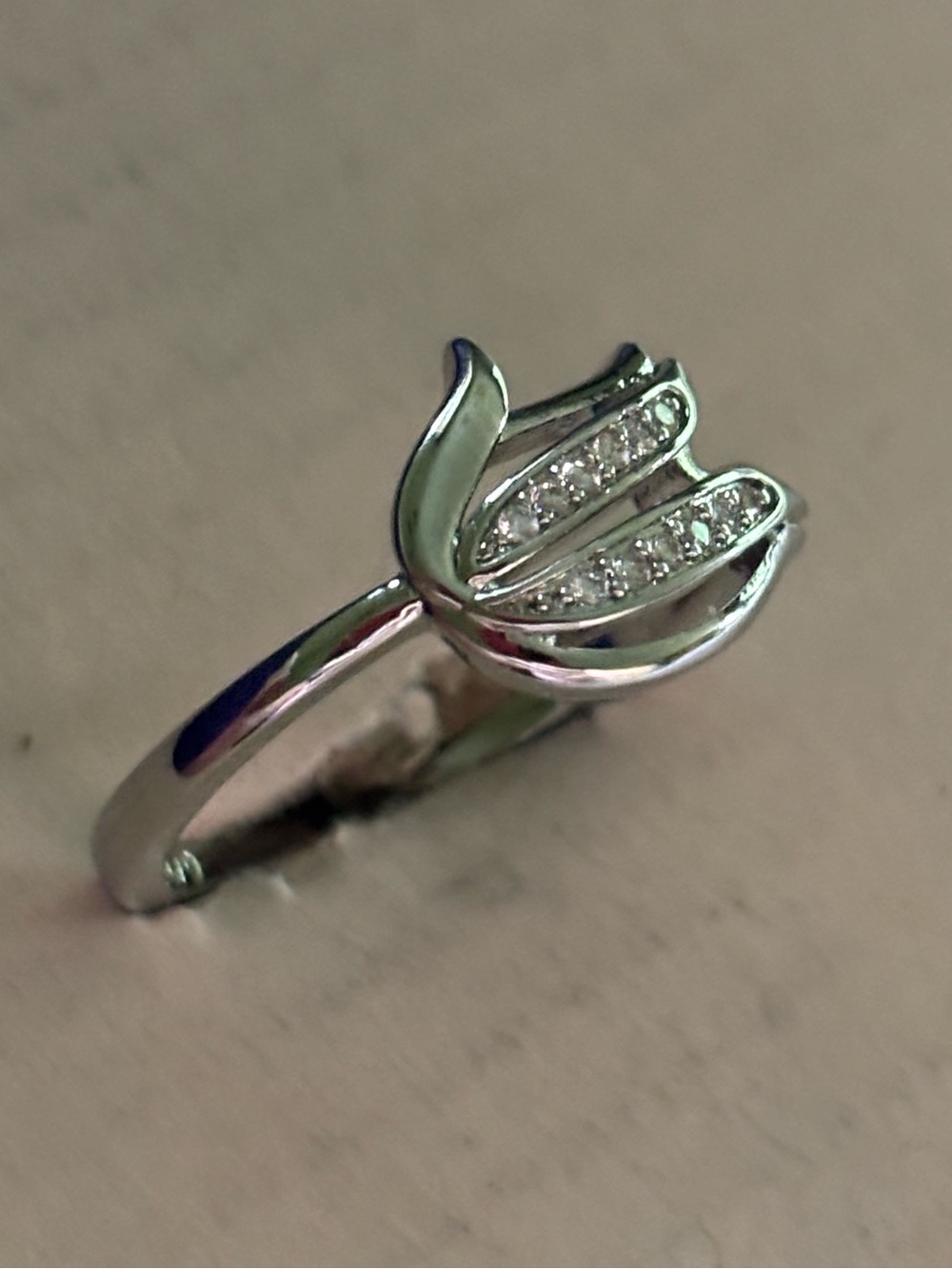 Tulip Ring with Cubic Zirconia - 18k White Gold Plated